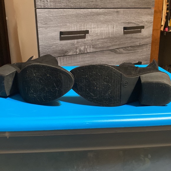 Target booties - Picture 4 of 4